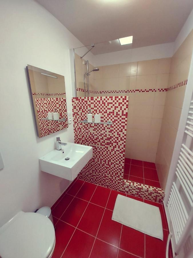 The Meetinka Apartments 예세니크 외부 사진