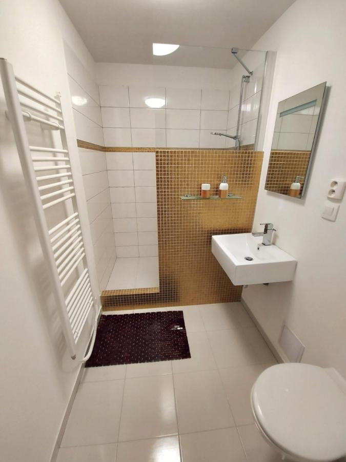 The Meetinka Apartments 예세니크 외부 사진